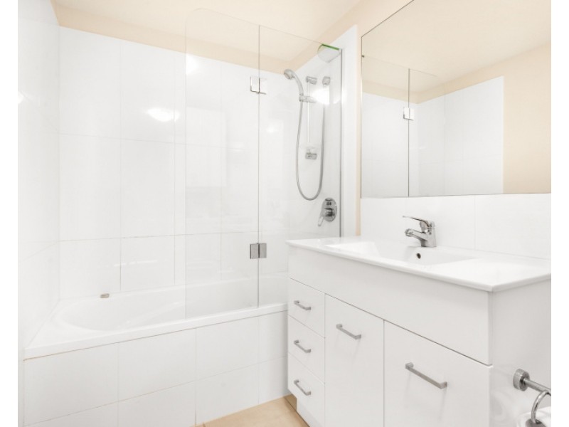 411/25 Chancellor Village Boulevard, Sippy Downs QLD 4556