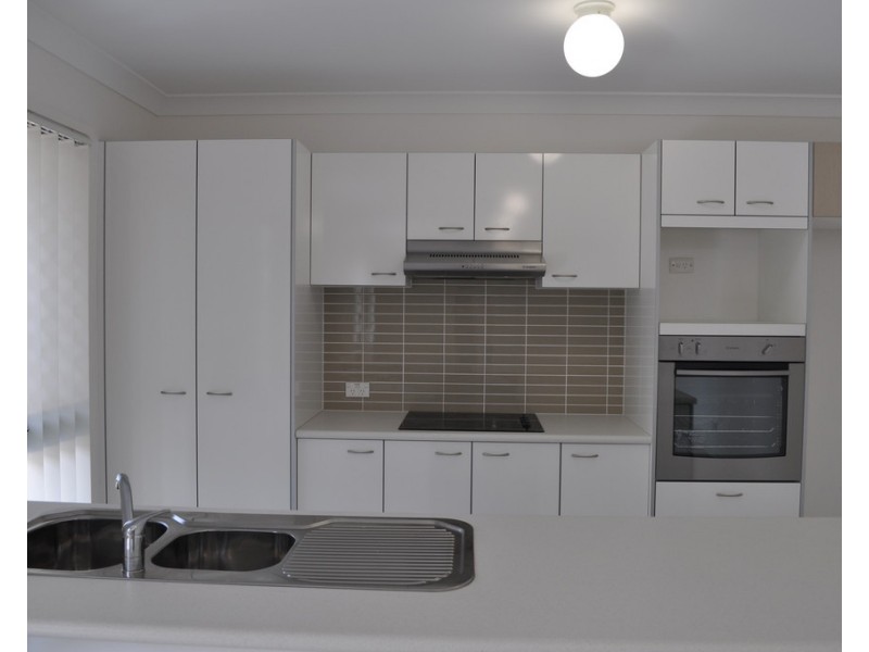 04/19 Platinum Place, Oxley QLD 4075