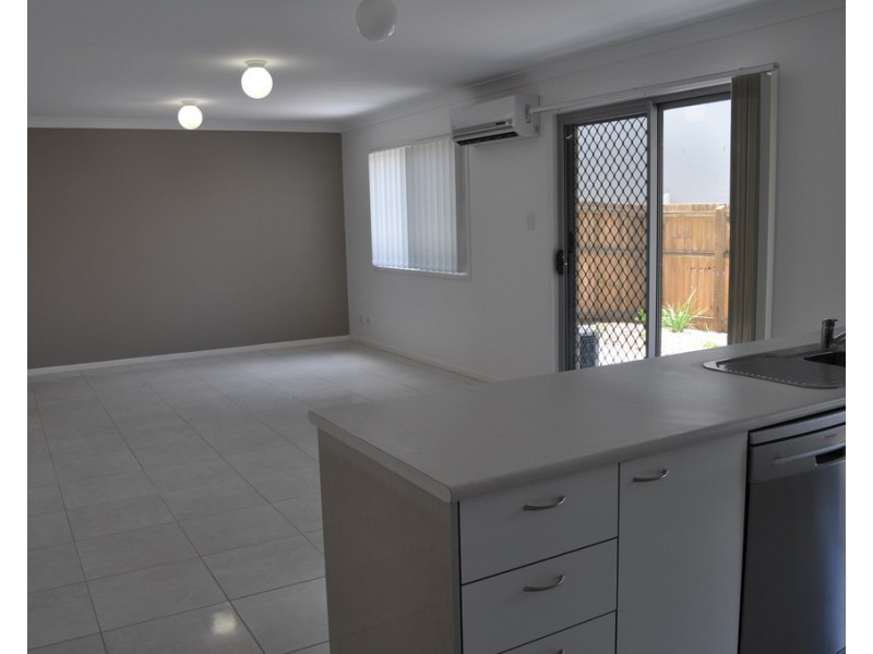 04/19 Platinum Place, Oxley QLD 4075