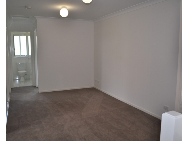 04/19 Platinum Place, Oxley QLD 4075