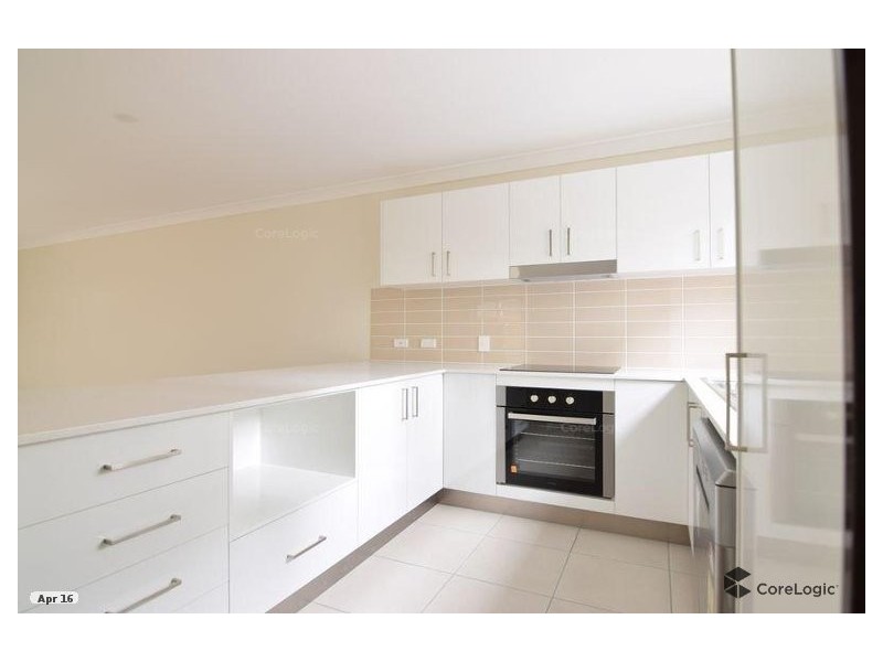 unit 3 / 28 Careel Close, Helensvale QLD 4212