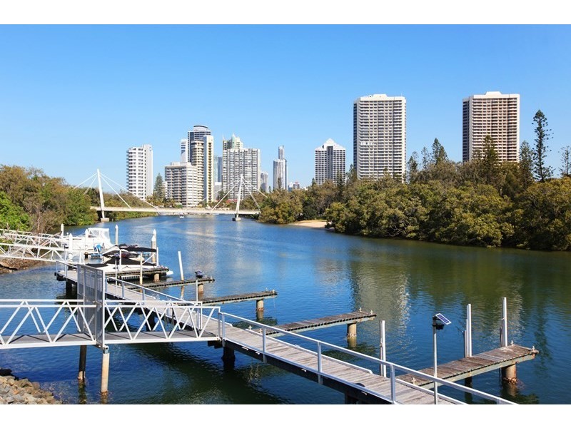 4/3494 MAIN BEACH PARADE, Main Beach QLD 4217