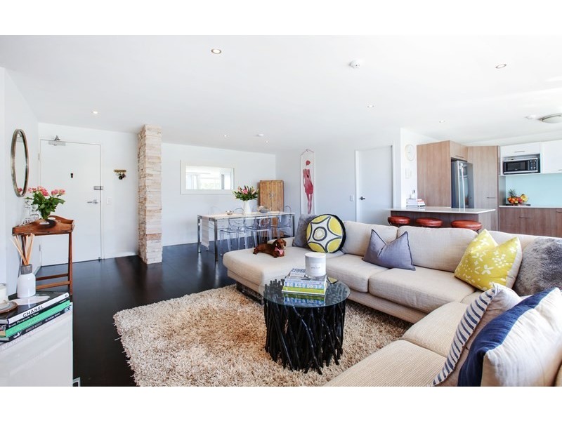 4/3494 MAIN BEACH PARADE, Main Beach QLD 4217