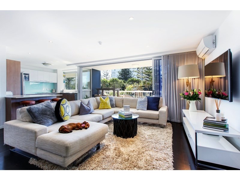 4/3494 MAIN BEACH PARADE, Main Beach QLD 4217