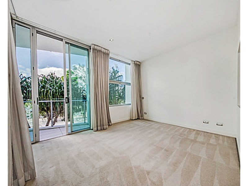 205 Coronation Drive, Milton QLD 4064