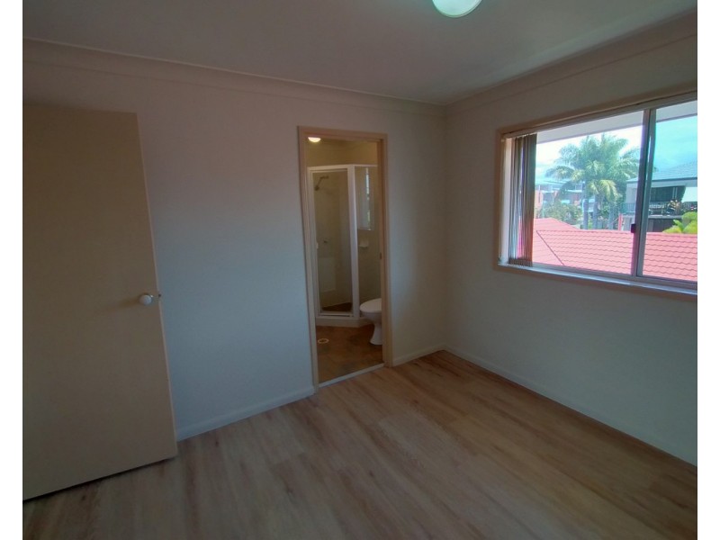 20/7 Illawong Ave, Chevron Island QLD 4217