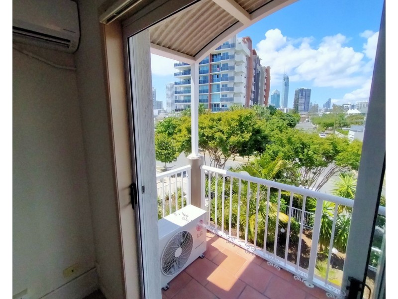 20/7 Illawong Ave, Chevron Island QLD 4217