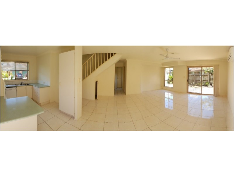 272 Oxley Dr, Runaway Bay QLD 4216