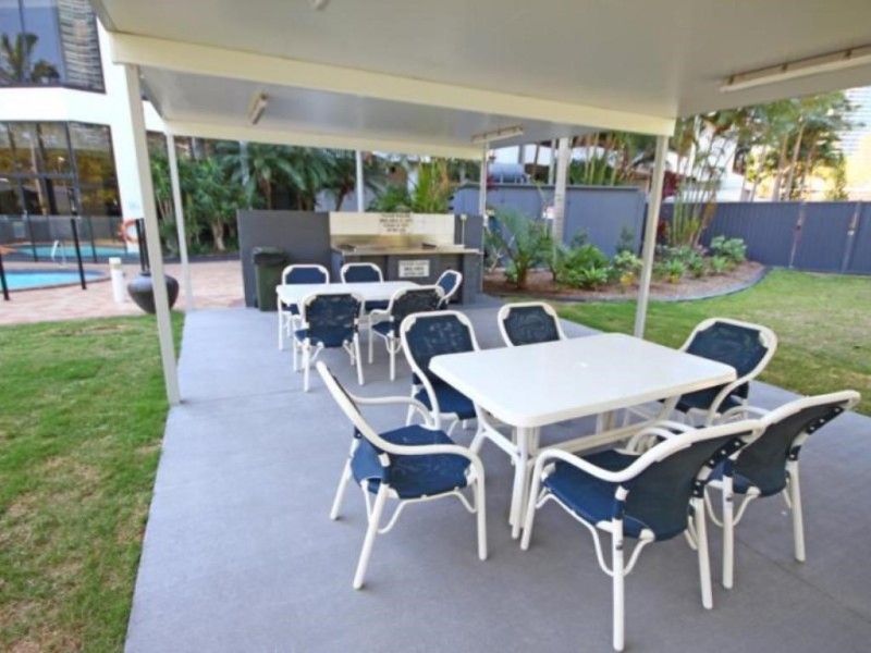 70 Remembrance Dr, Surfers Paradise QLD 4217