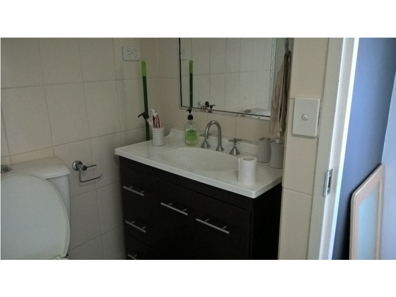 70 Remembrance Dr, Surfers Paradise QLD 4217