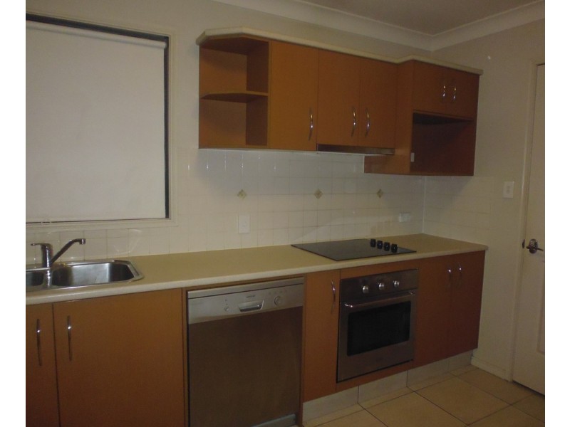 2 Northshore Ave, Varsity Lakes QLD 4227