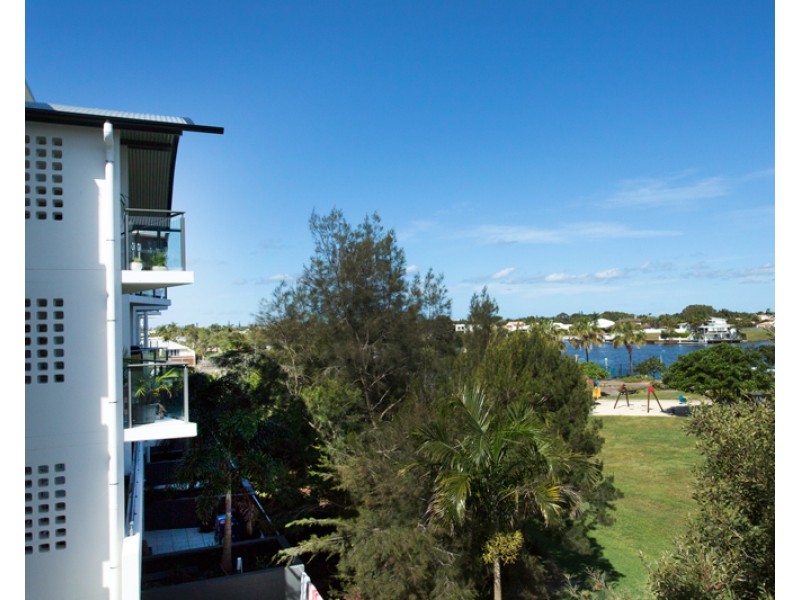 69/57 Grand Parade, Kawana Island QLD 4575