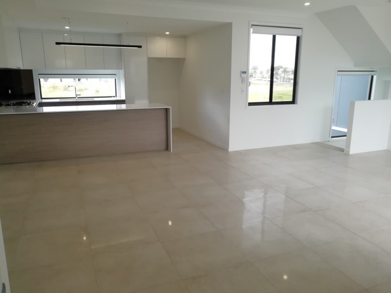 37 Park Cove Boulevard, Hope Island QLD 4212