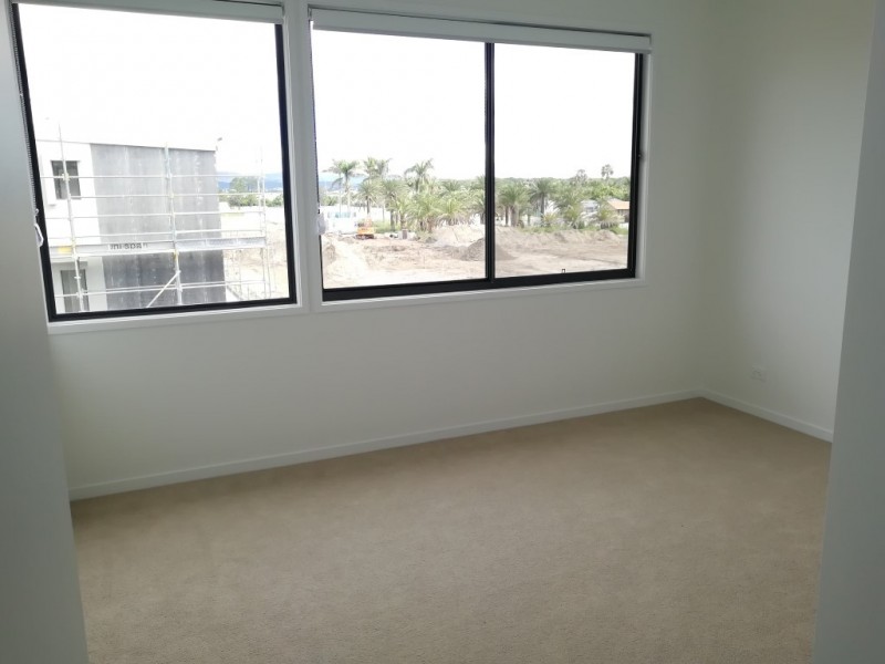 37 Park Cove Boulevard, Hope Island QLD 4212