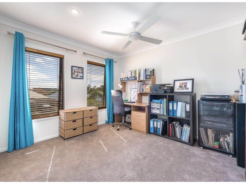 10 Majorica Crescent, Varsity Lakes QLD 4227