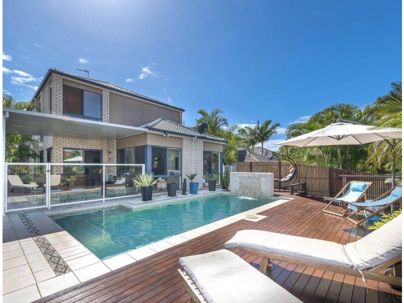 10 Majorica Crescent, Varsity Lakes QLD 4227