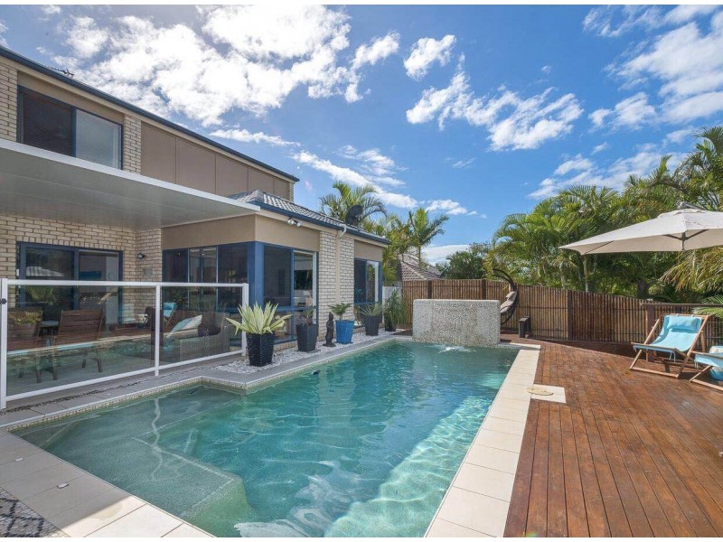 10 Majorica Crescent, Varsity Lakes QLD 4227