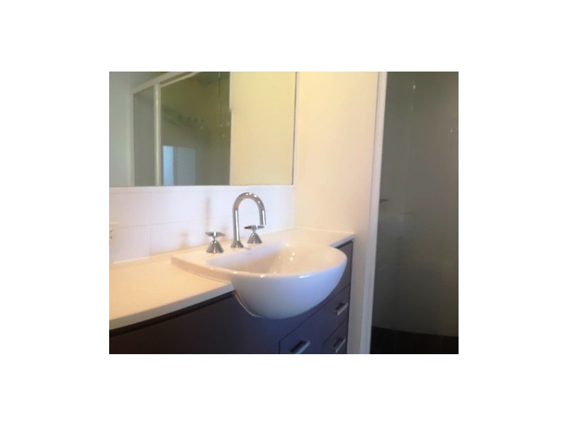 S109 8 Cordelia Street, South Brisbane QLD 4101