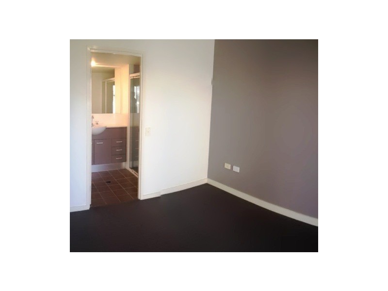 S109 8 Cordelia Street, South Brisbane QLD 4101