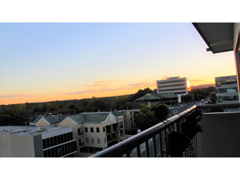 27 Station Road, Indooroopilly QLD 4068