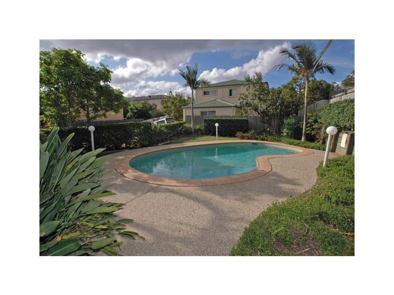 2/10 Chapman Place, Oxley QLD 4075