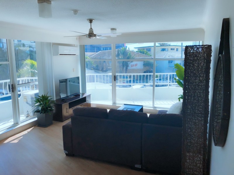 2 19th Avenue, Palm Beach QLD 4221