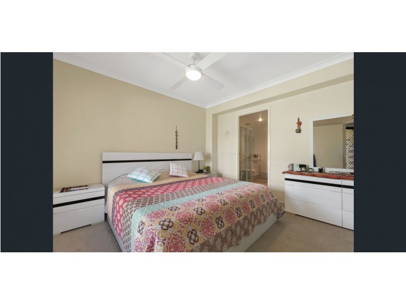 272 Oxley Dr, Runaway Bay QLD 4216