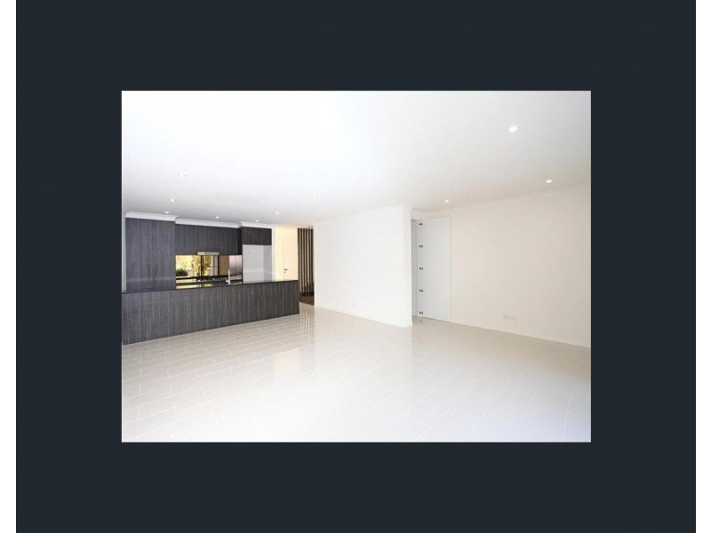 154 North Hill Drive, Robina QLD 4226