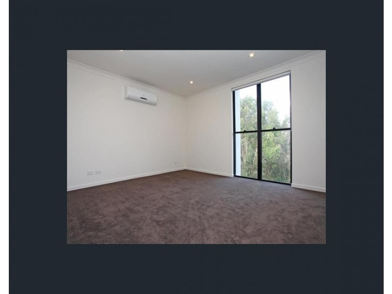 154 North Hill Drive, Robina QLD 4226