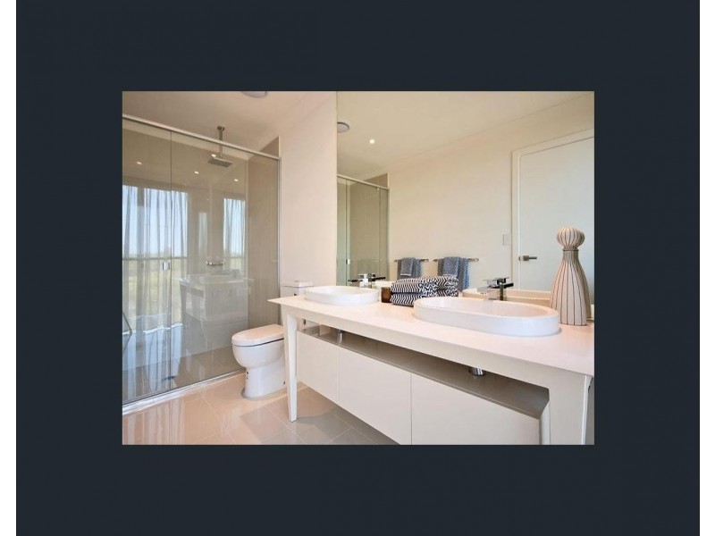 154 North Hill Drive, Robina QLD 4226