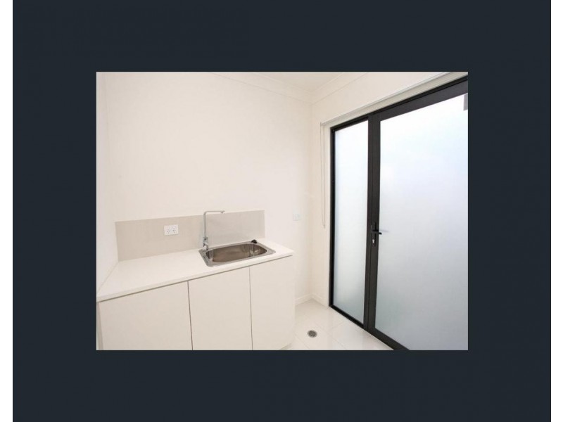 154 North Hill Drive, Robina QLD 4226