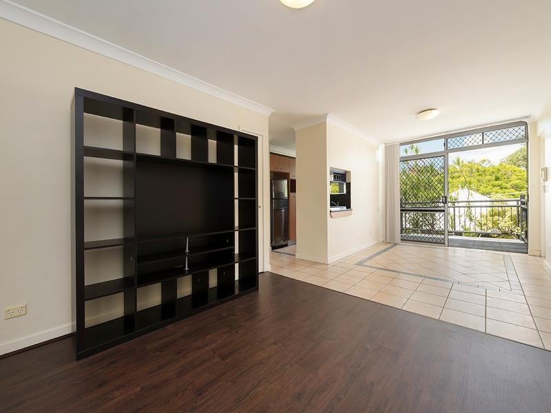 3/242 Camody Road, St Lucia QLD 4067