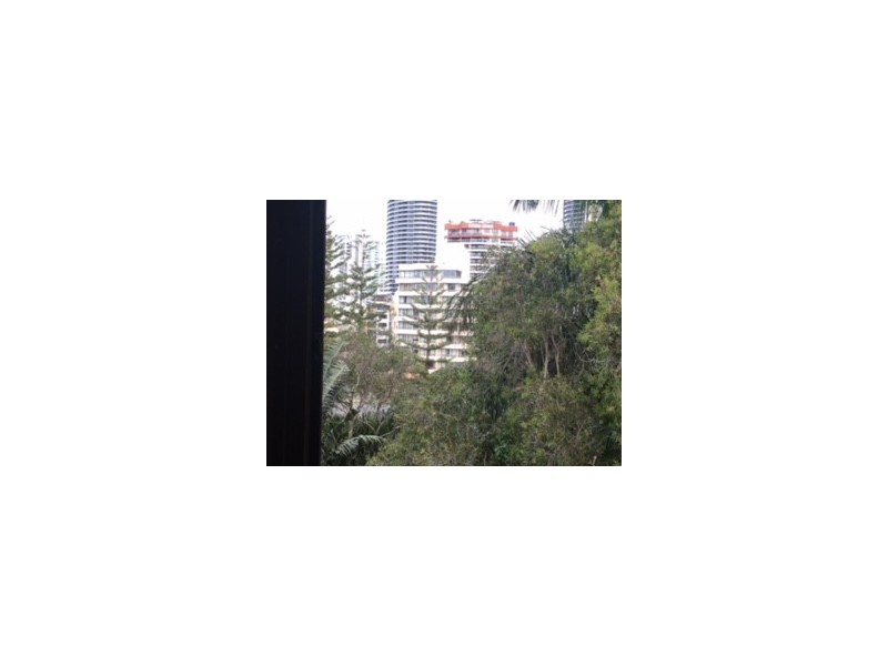 18/121 Surf Parade, Broadbeach QLD 4218