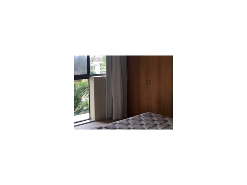 18/121 Surf Parade, Broadbeach QLD 4218