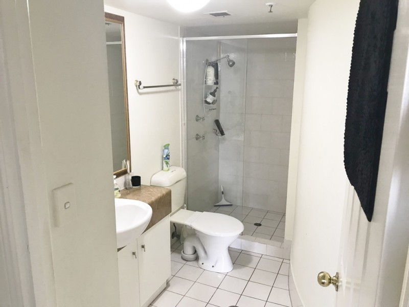 1035/2633 Gold Coast Highway, Broadbeach QLD 4218