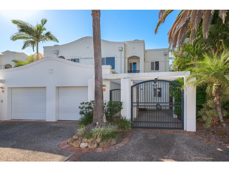 100 Cotlew St. East, Southport QLD 4215