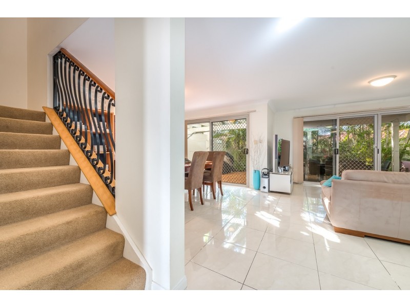 100 Cotlew St. East, Southport QLD 4215