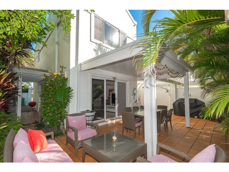 100 Cotlew St. East, Southport QLD 4215