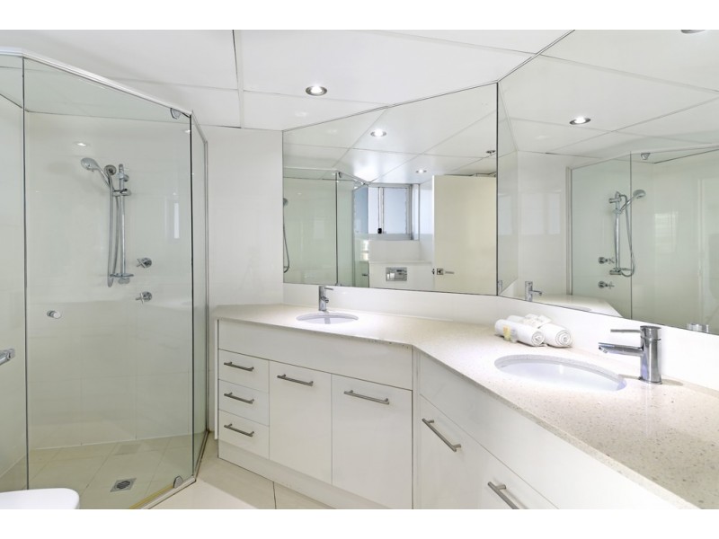 5a/150 The Esplanade, Surfers Paradise QLD 4217