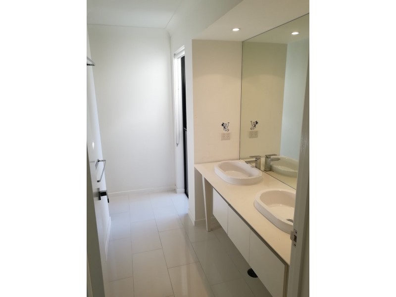 918 Medinah Avenue, Robina QLD 4226