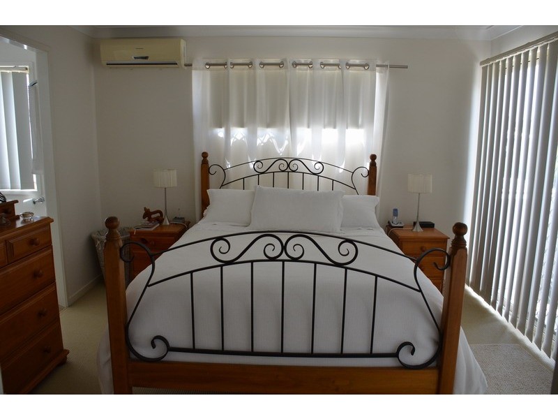 20 Marks Drive, Varsity Lakes QLD 4227