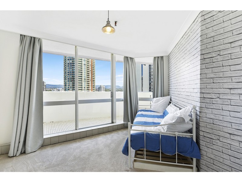 63/114 The Esplanade, Surfers Paradise QLD 4217