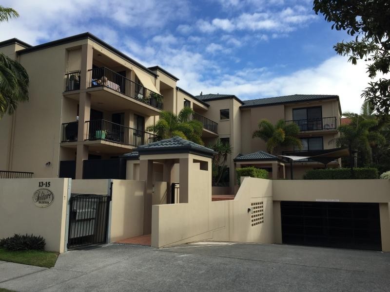 Chevron Island QLD 4217