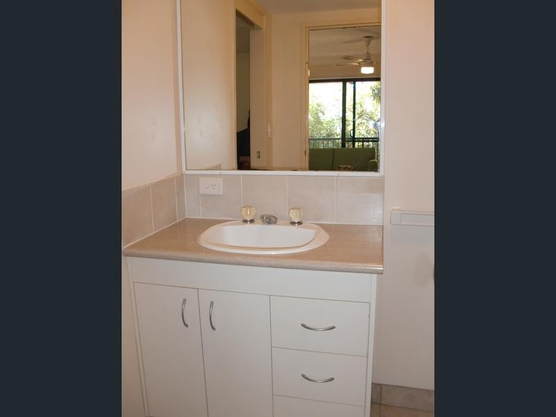 Chevron Island QLD 4217