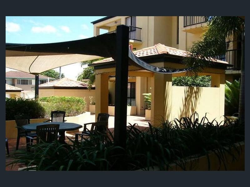 Chevron Island QLD 4217