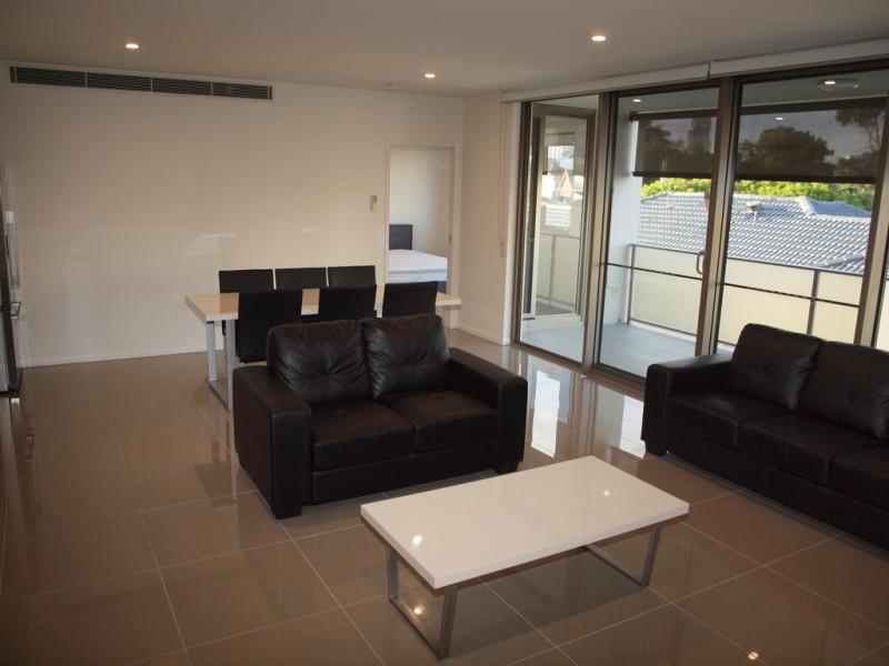 5 Chester Terrace, Southport QLD 4215