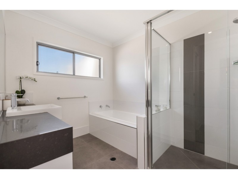 20/46 Regatta Blvd, Birtinya QLD 4575