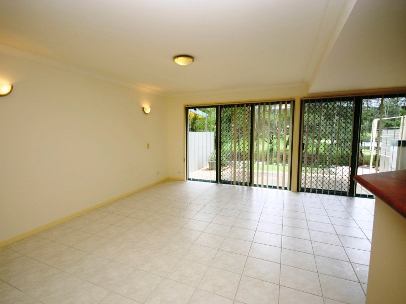 30/19 santa barbara rd, Hope Island QLD 4212