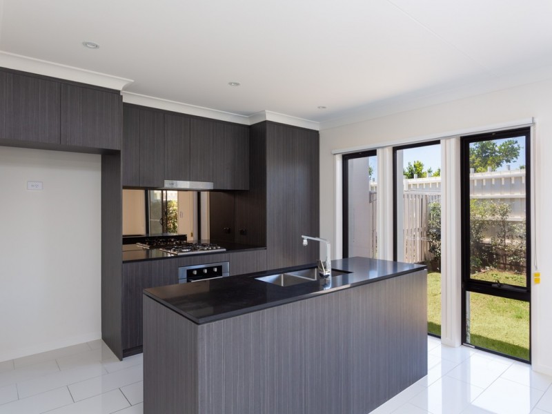 126 Marina Quays Boulevard, Hope Island QLD 4212