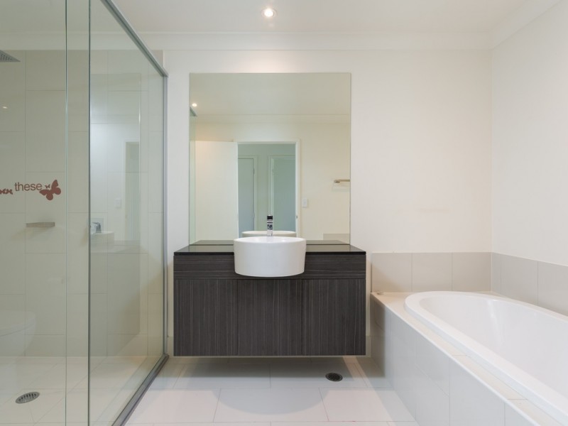 126 Marina Quays Boulevard, Hope Island QLD 4212